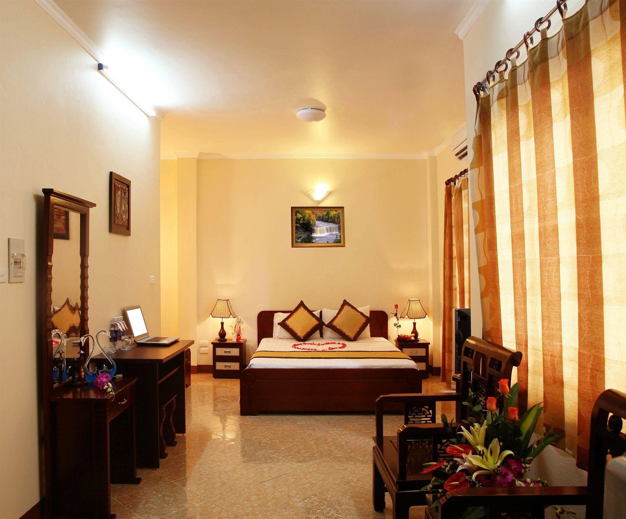 Khách sạn Royal Hà Nội