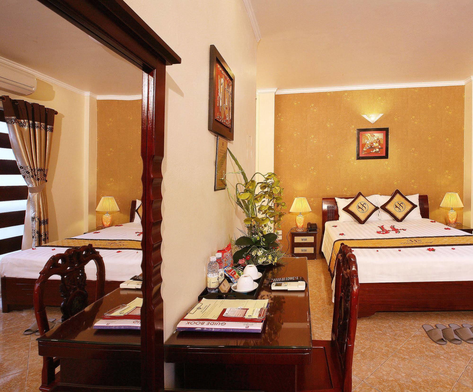 Khách sạn Royal Hà Nội