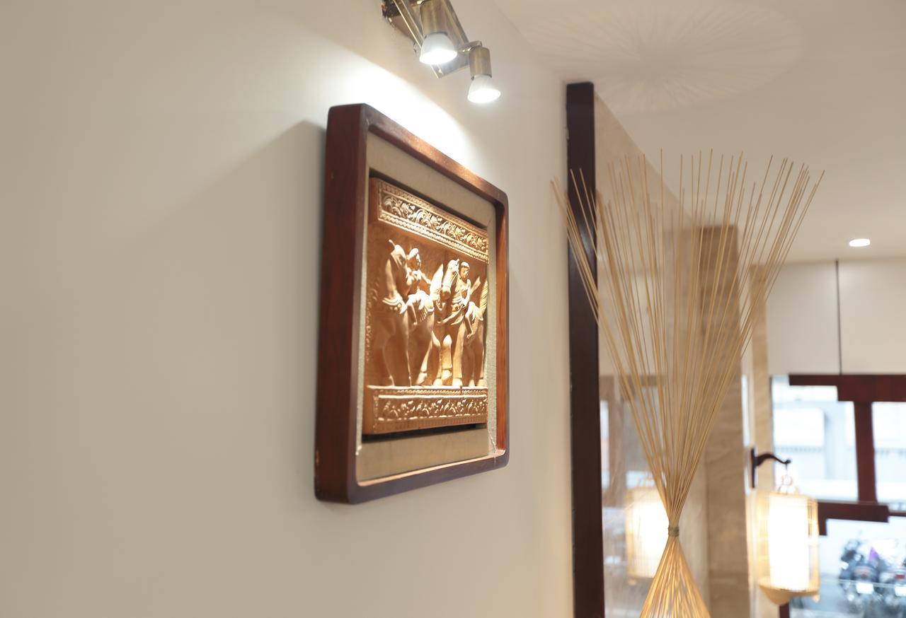 Nova Luxury Khách sạn 4*