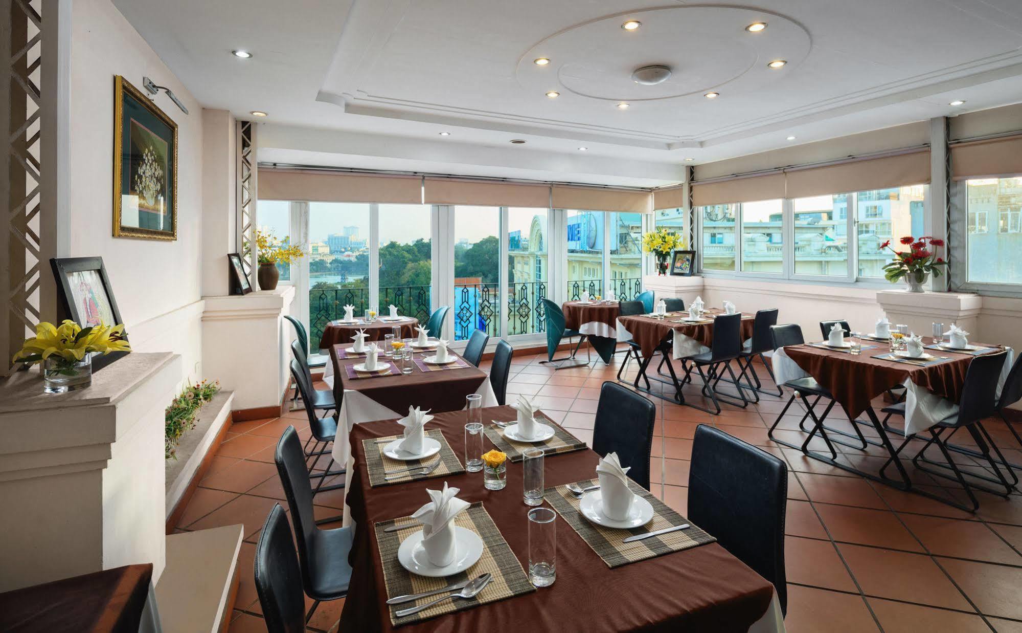Hotel Lakeside Palace Hanoi