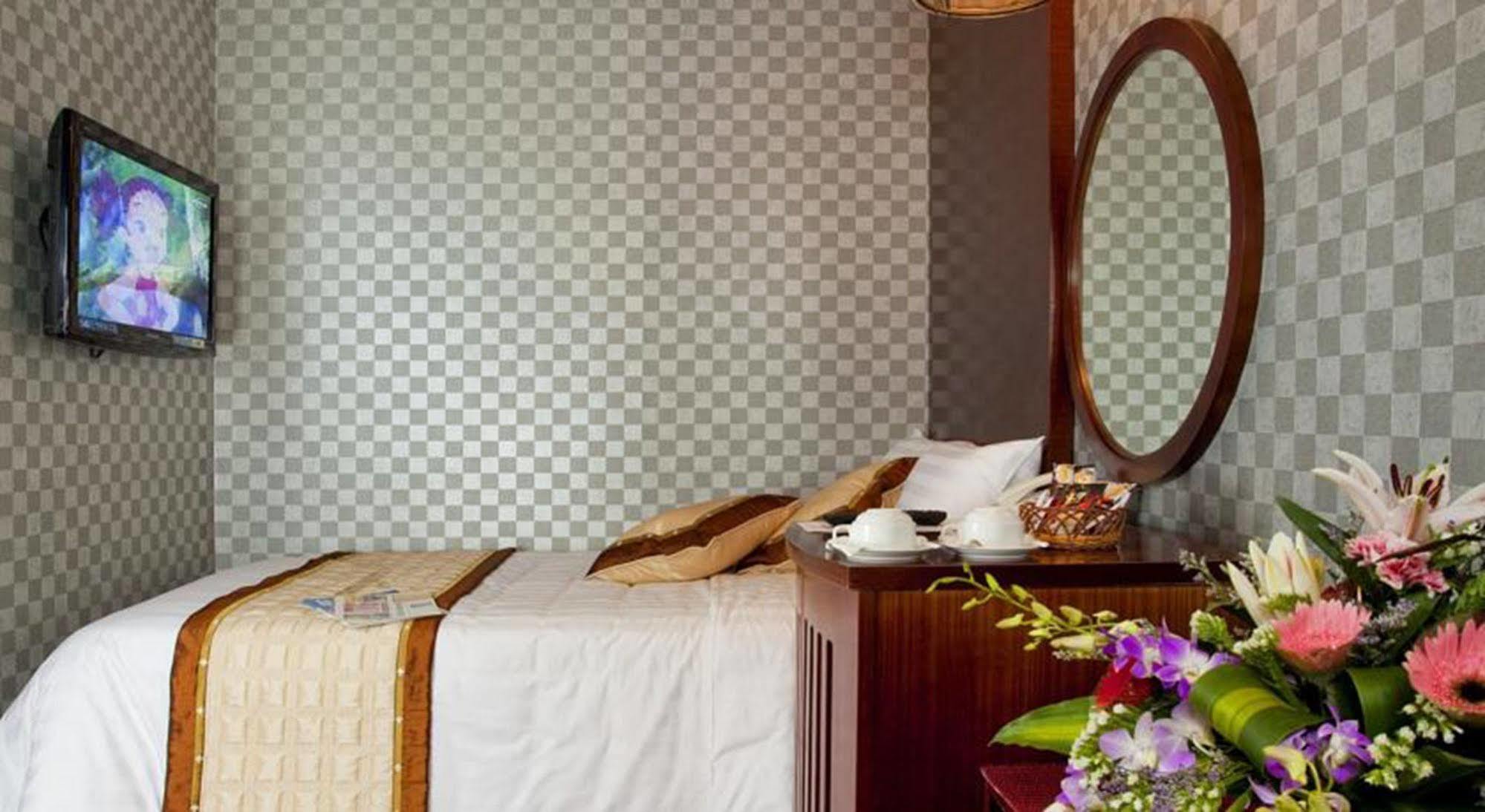Hotel Millennium