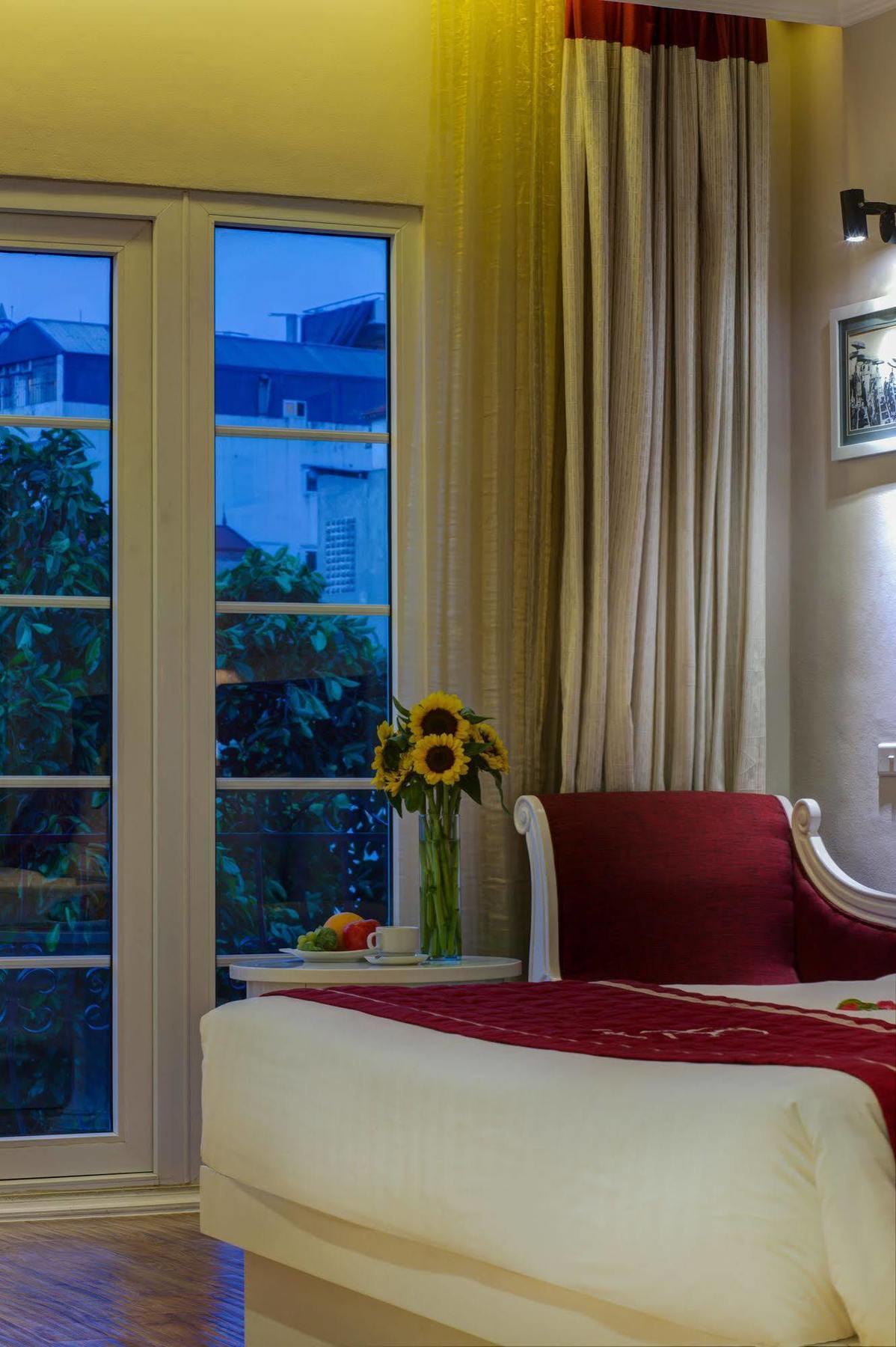 Calypso Premier Hotel 3*