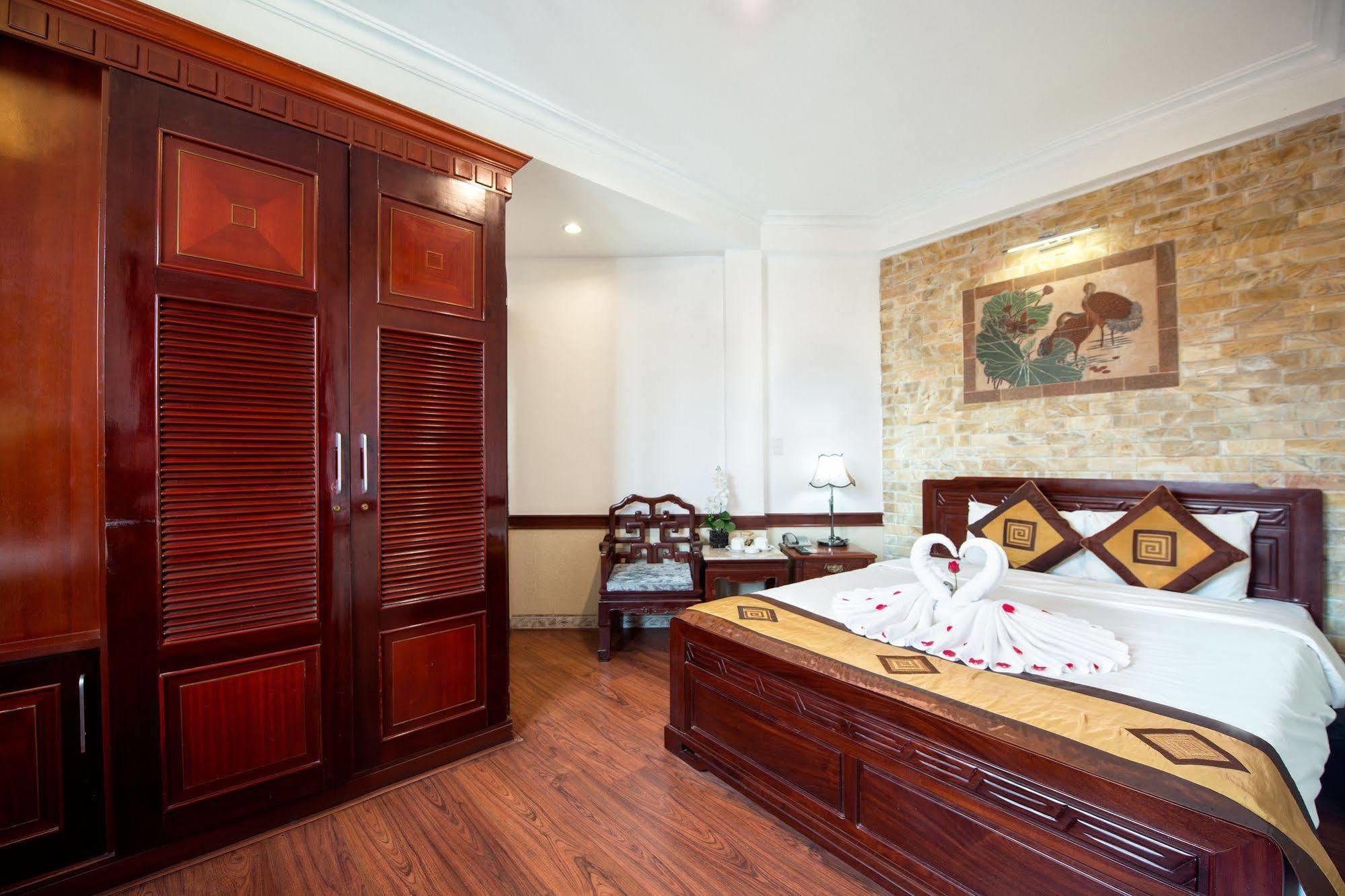 Ii Hotel 2*