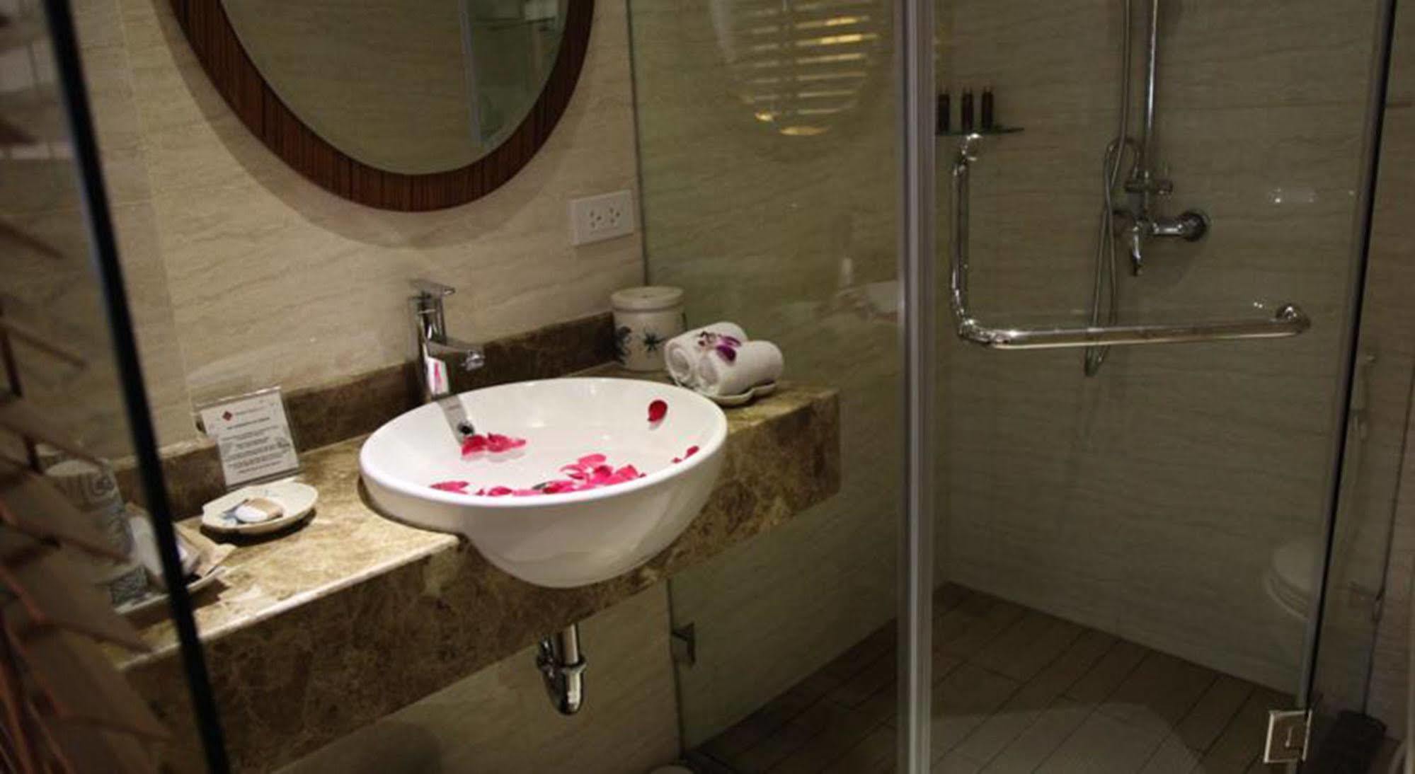 Elite Hotel 3*