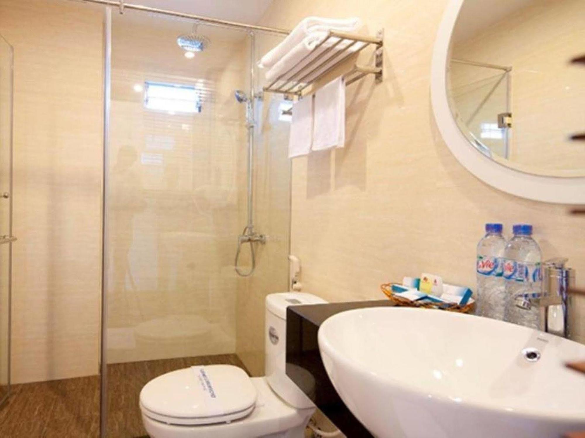 Hotel Tu Linh Palace 3*