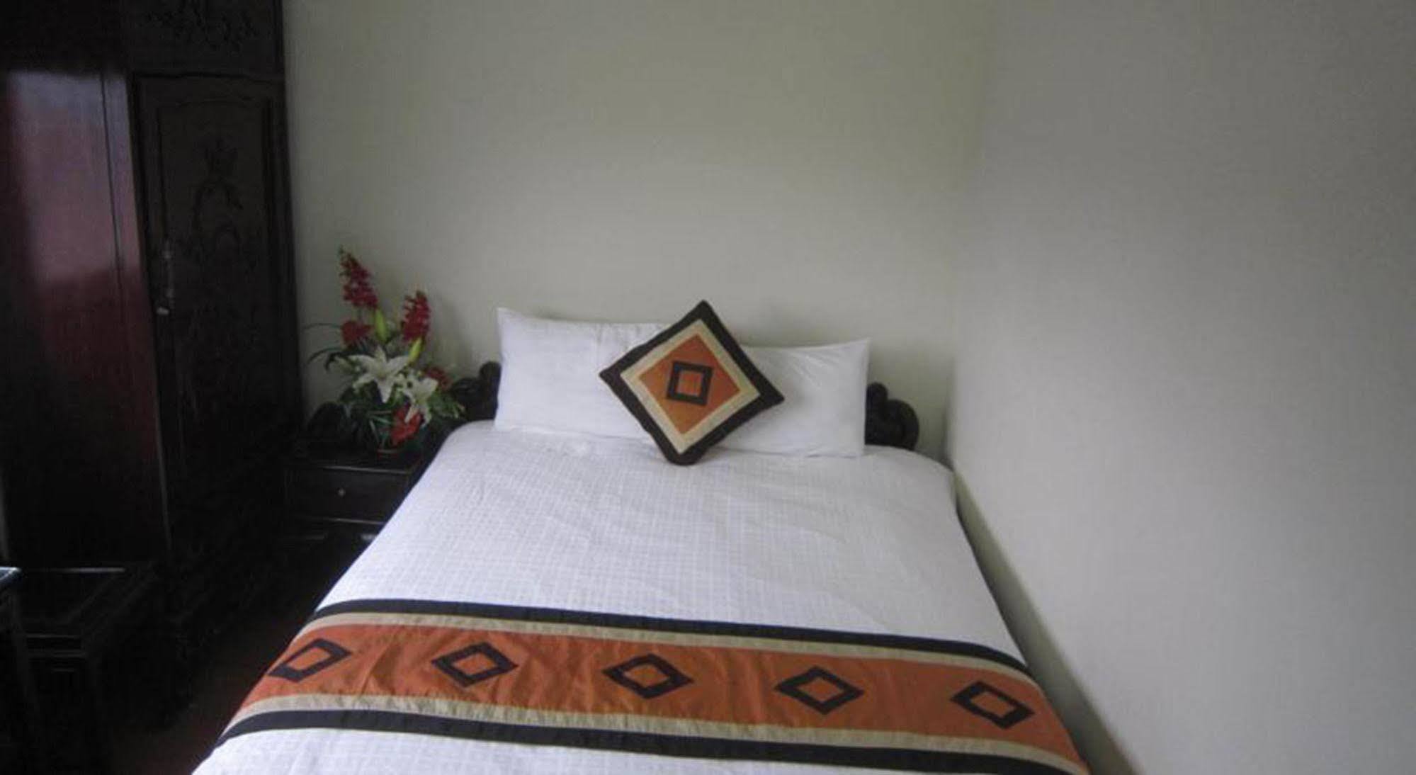 Sofia 3* Hanoi