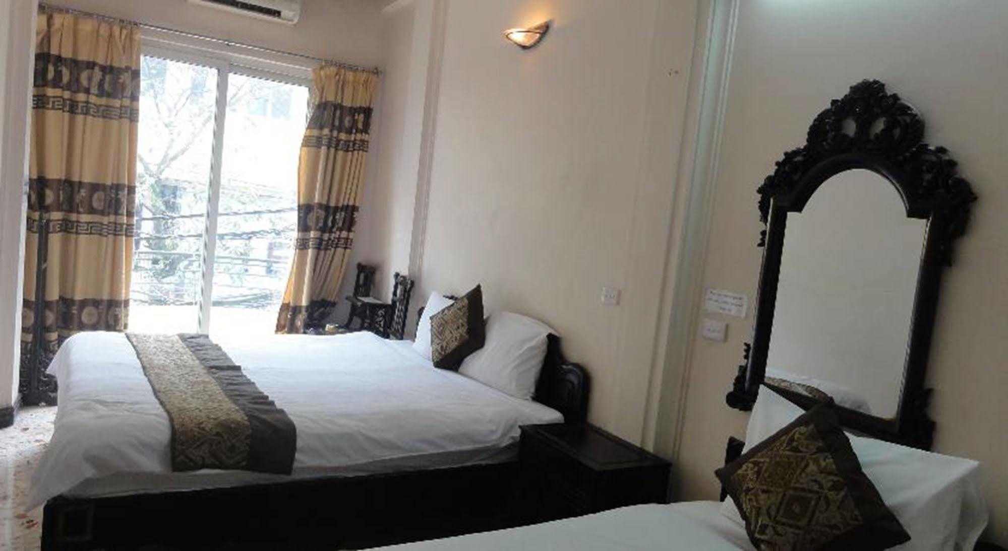 Hostel Old Quarter *