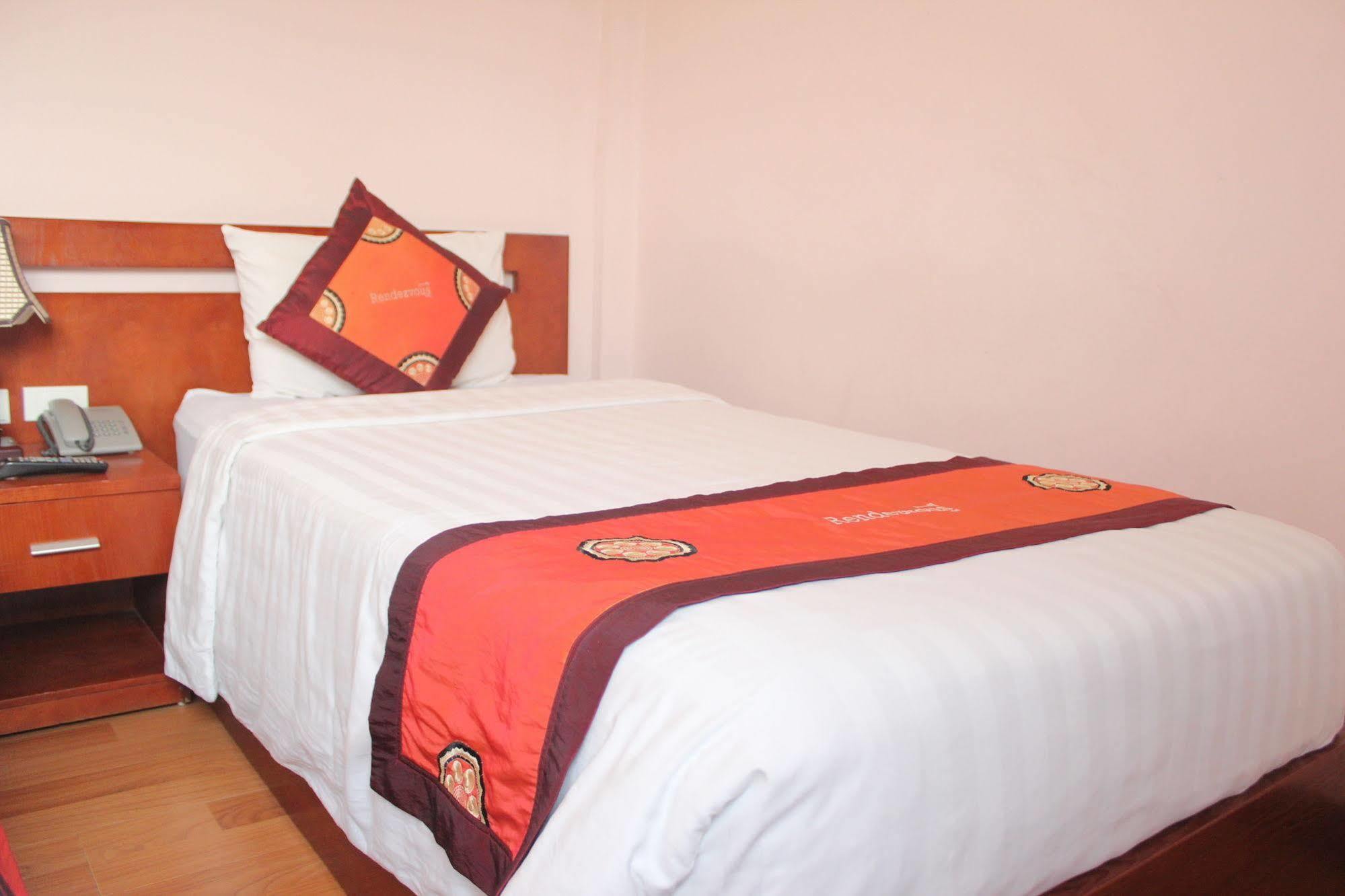 Hotel Rendezvous & 3*