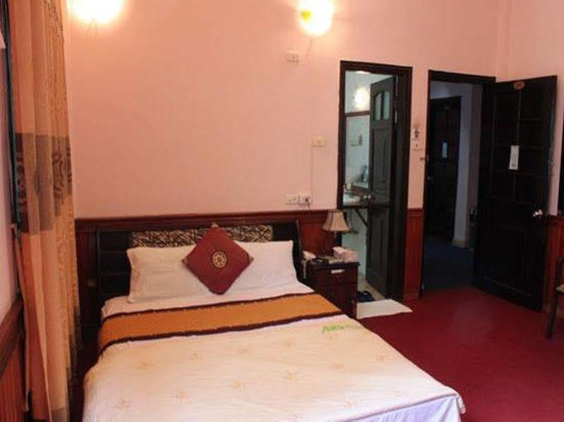 A25 - Doi 1 Hotel