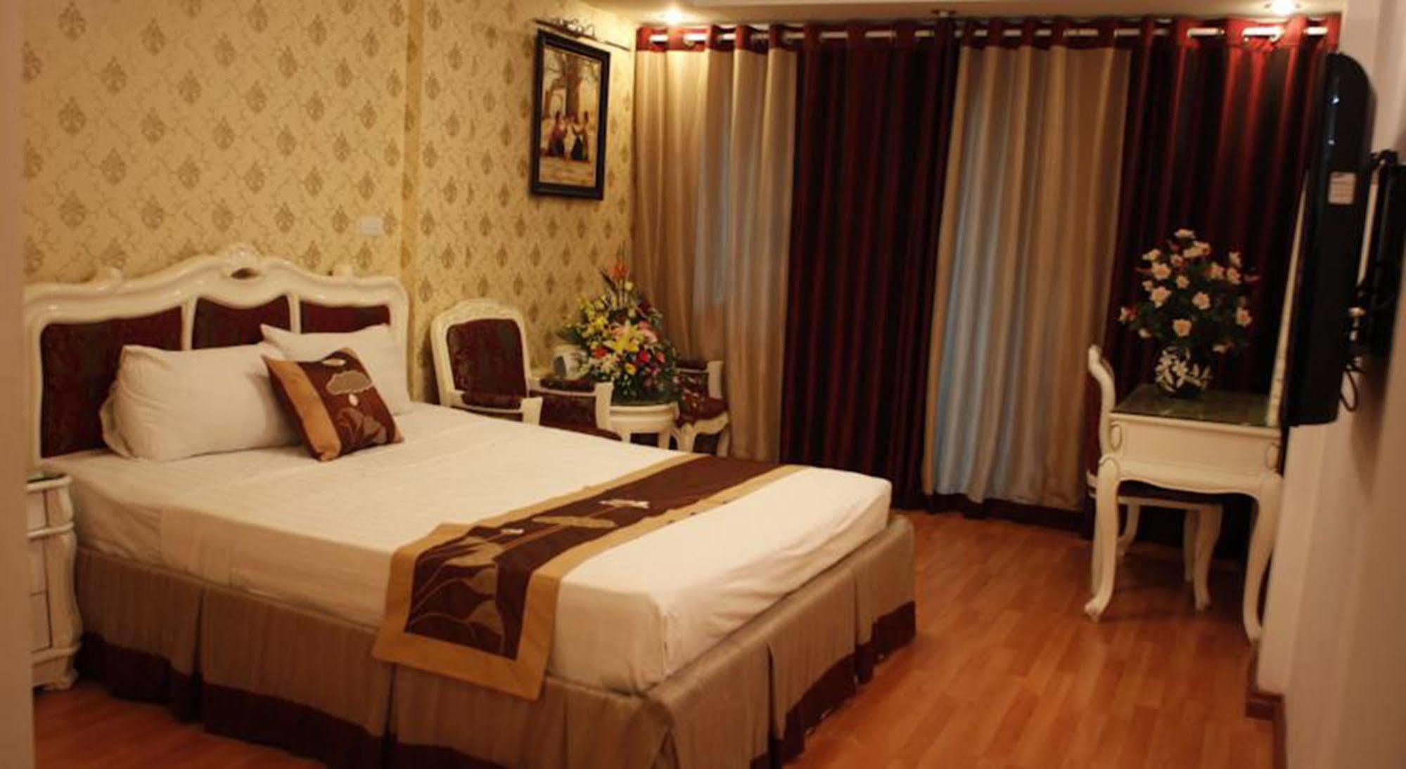 Maya Boutique & 4*