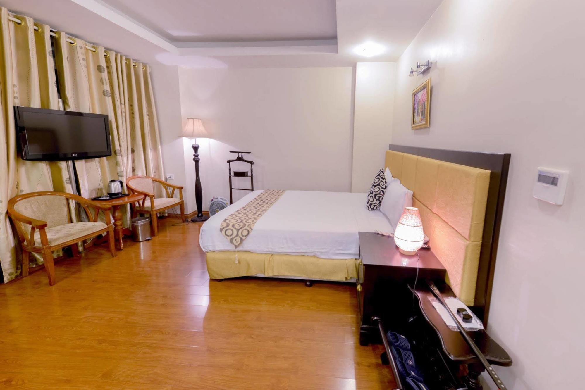 My Eiffel Hotel 3*