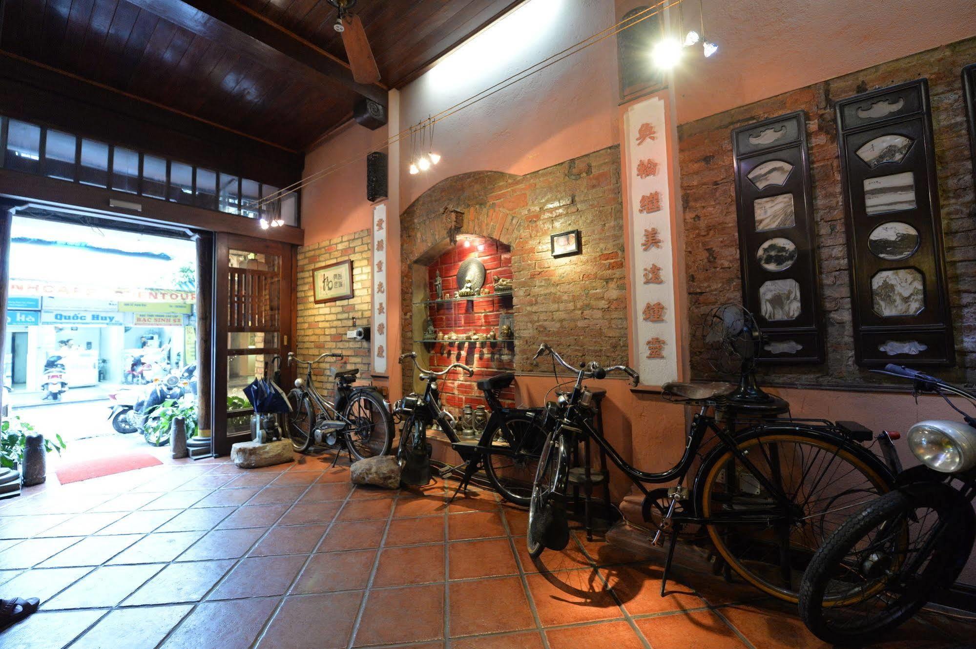 Garden Queen Hotel 2*