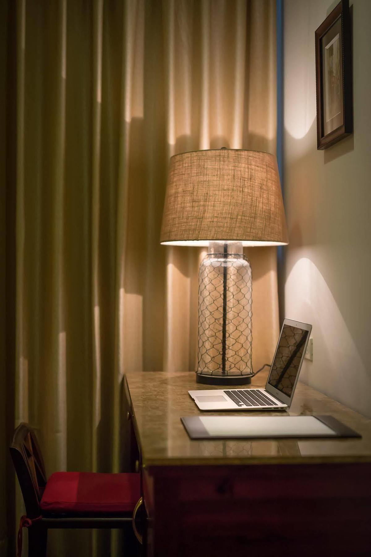 Hotel E Luxury & Restaurant