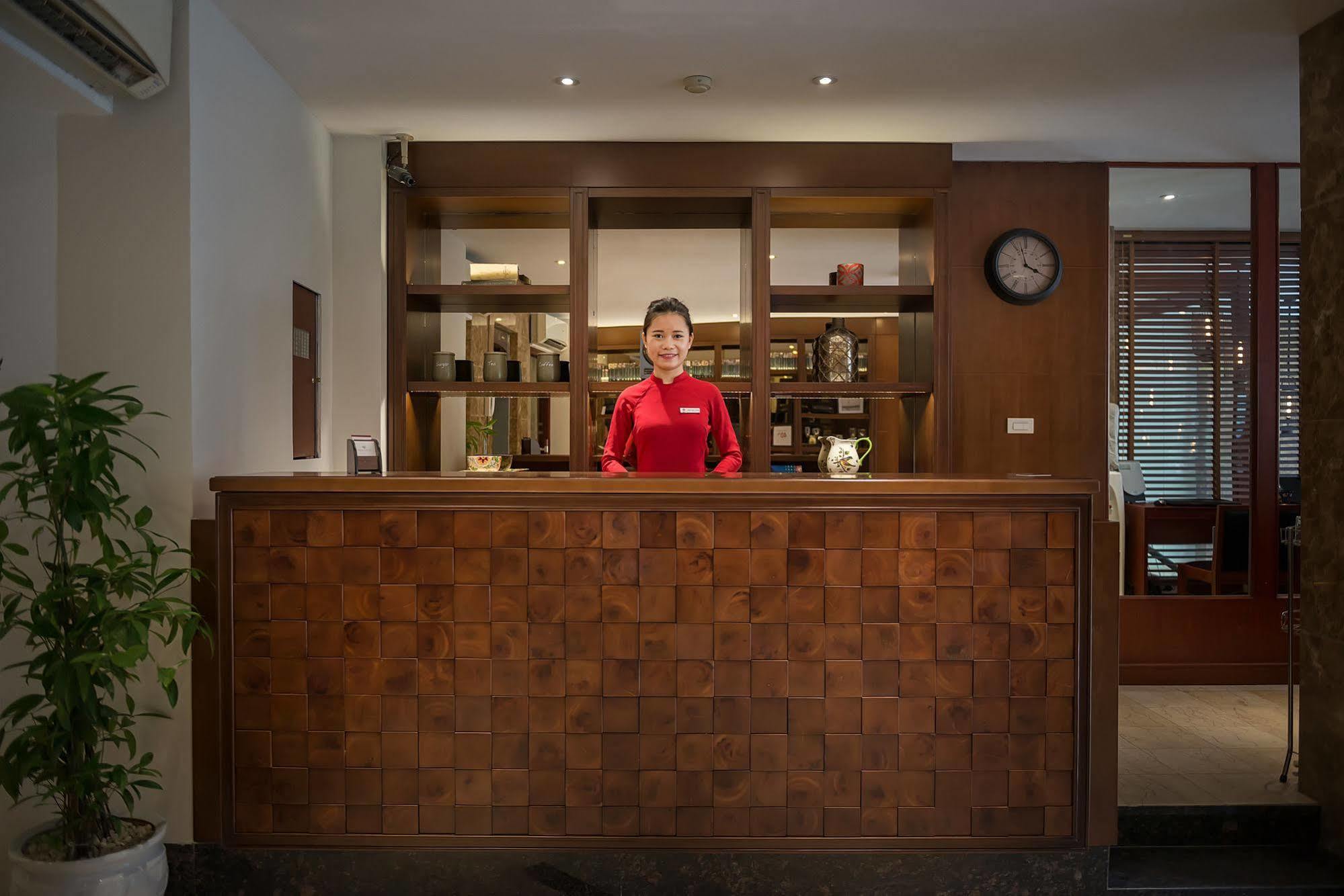 Hotel E Luxury & Restaurant