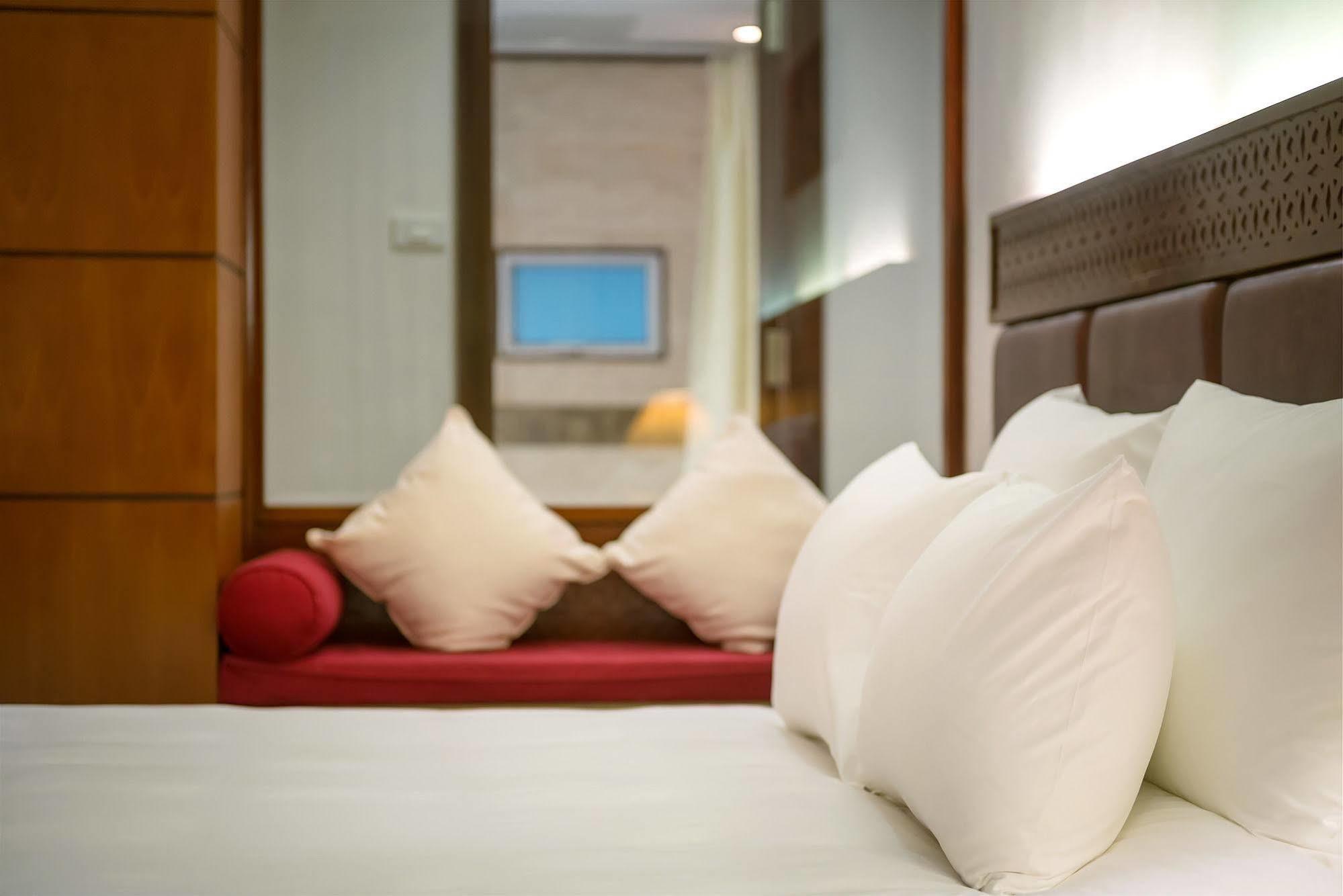 Hotel E Luxury & Restaurant Hanoi