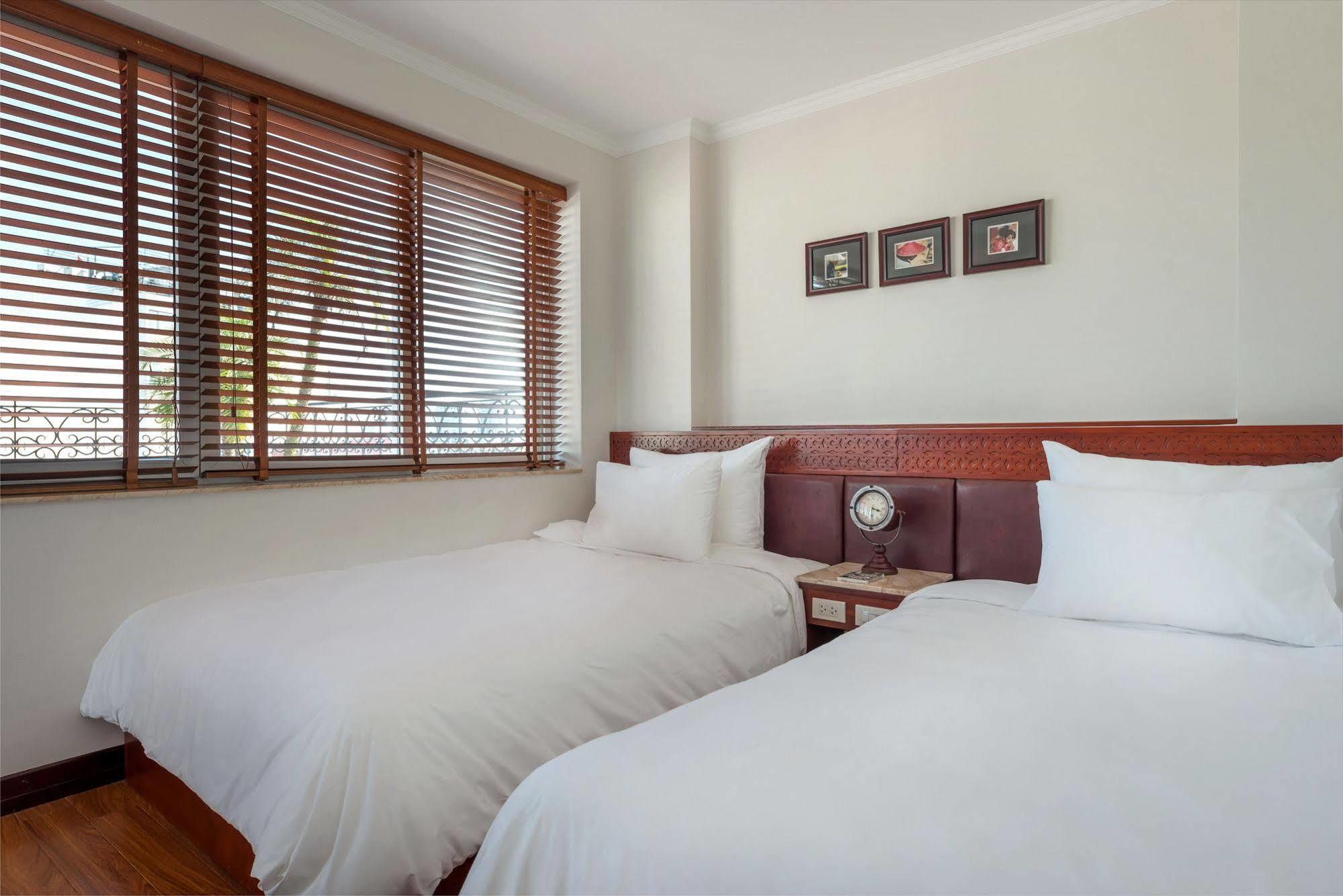 E Luxury & Restaurant Hotel