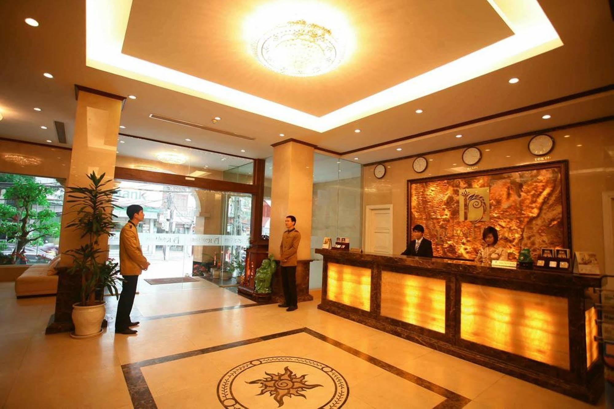 Hotel Royal Gate 3*