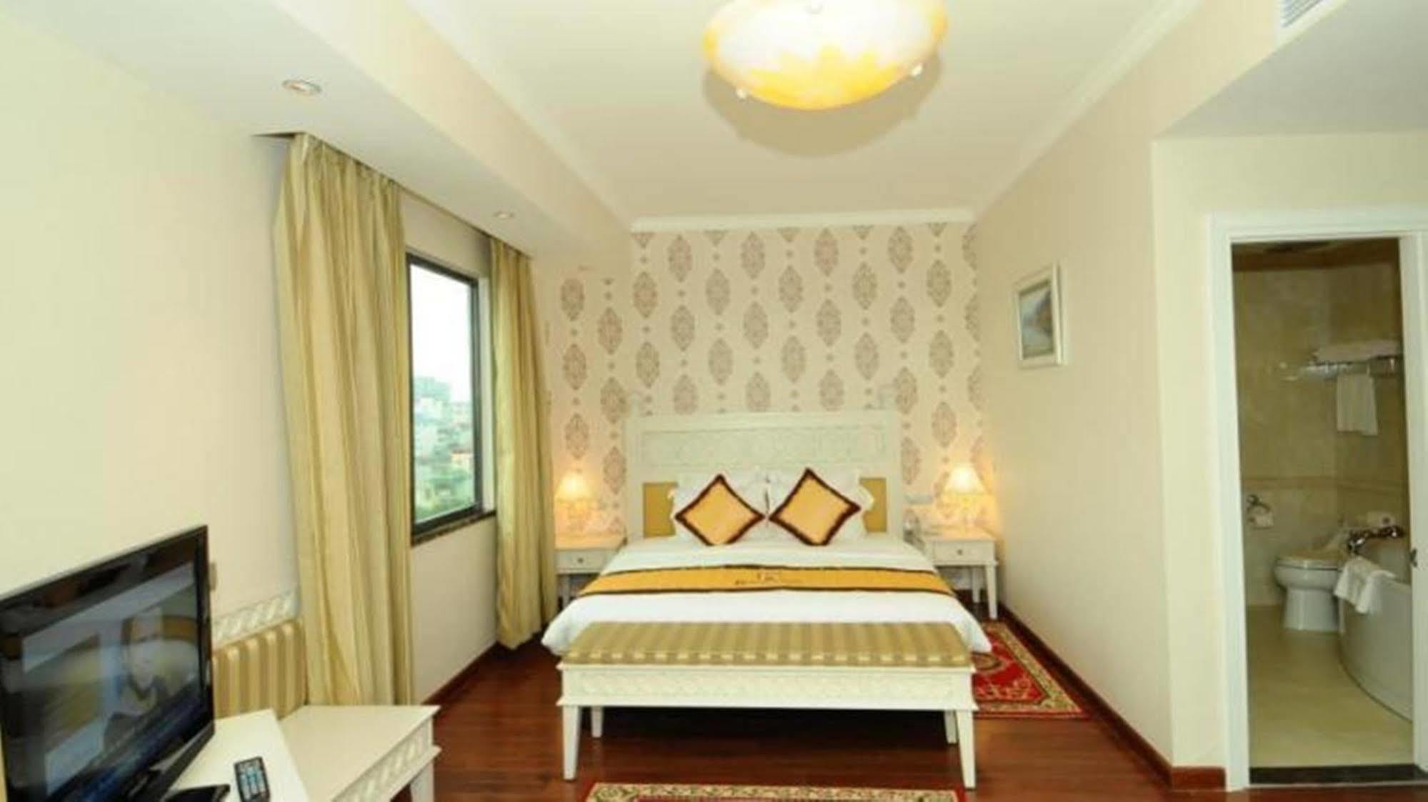 Royal Gate Hotel Hanoi