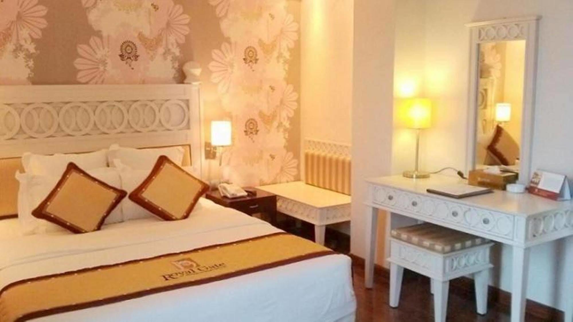 Hotel Royal Gate 3*