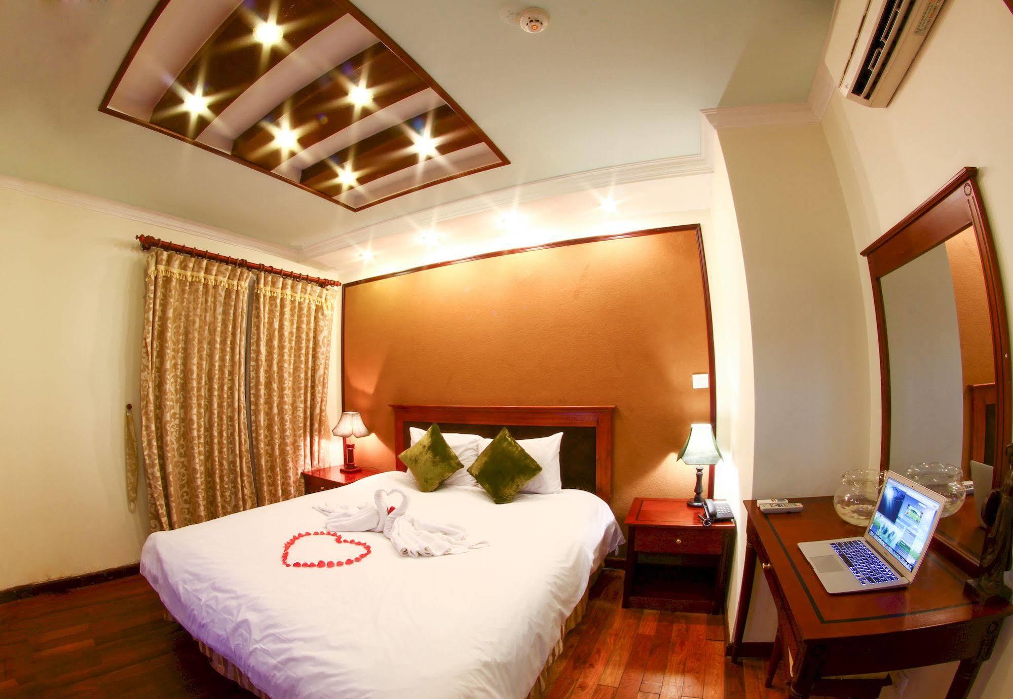Atrium 3* Hanoi