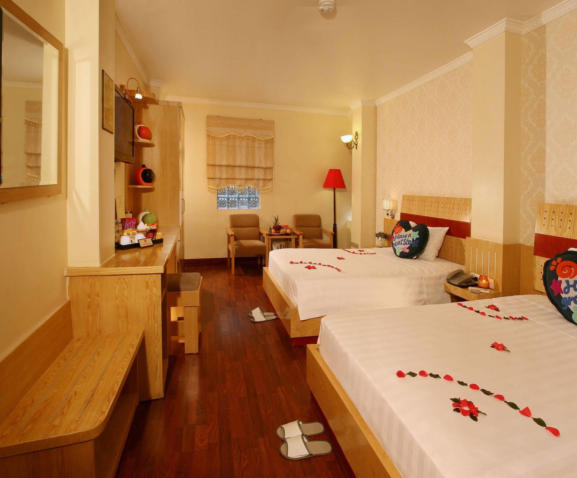 Hotel House & Travel Hanoi