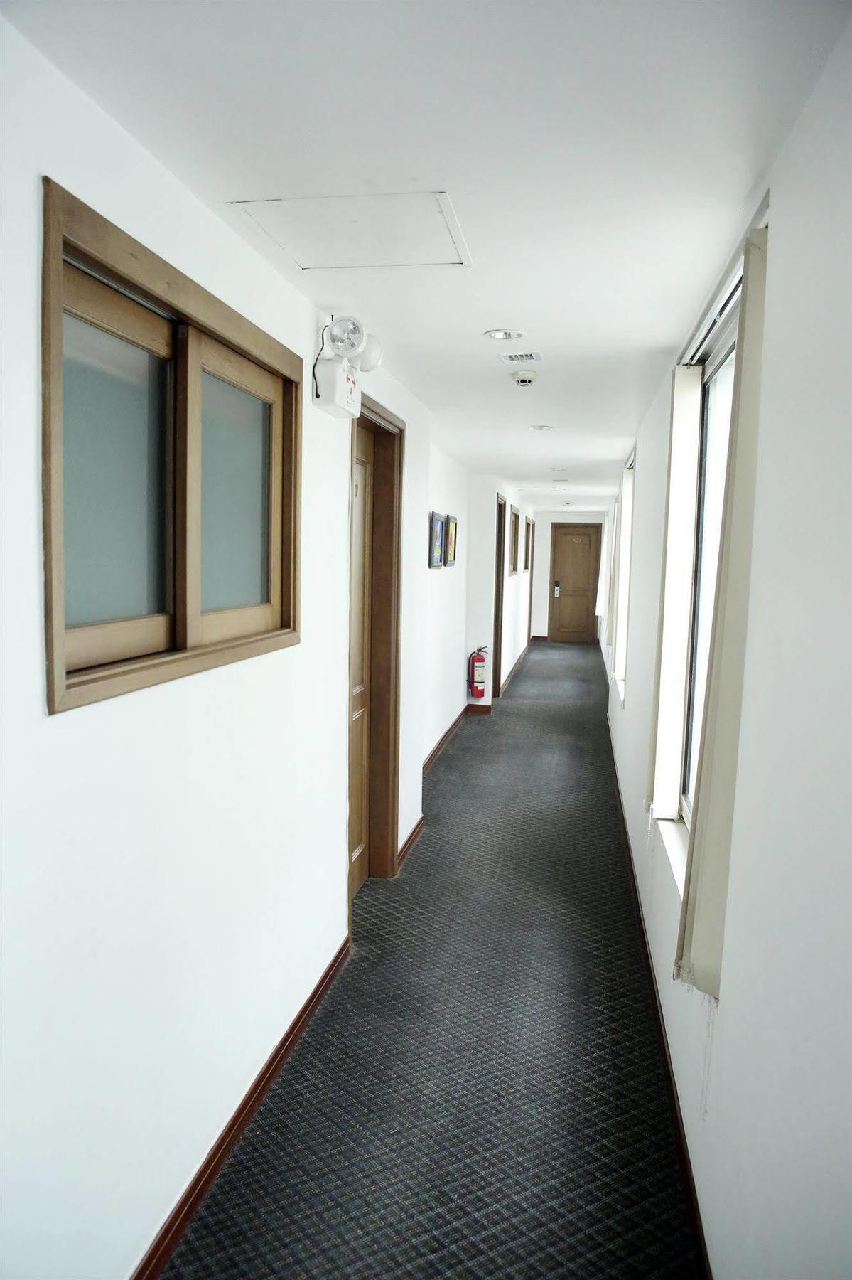 Hotel Lenid De Ho Guom Hanoi