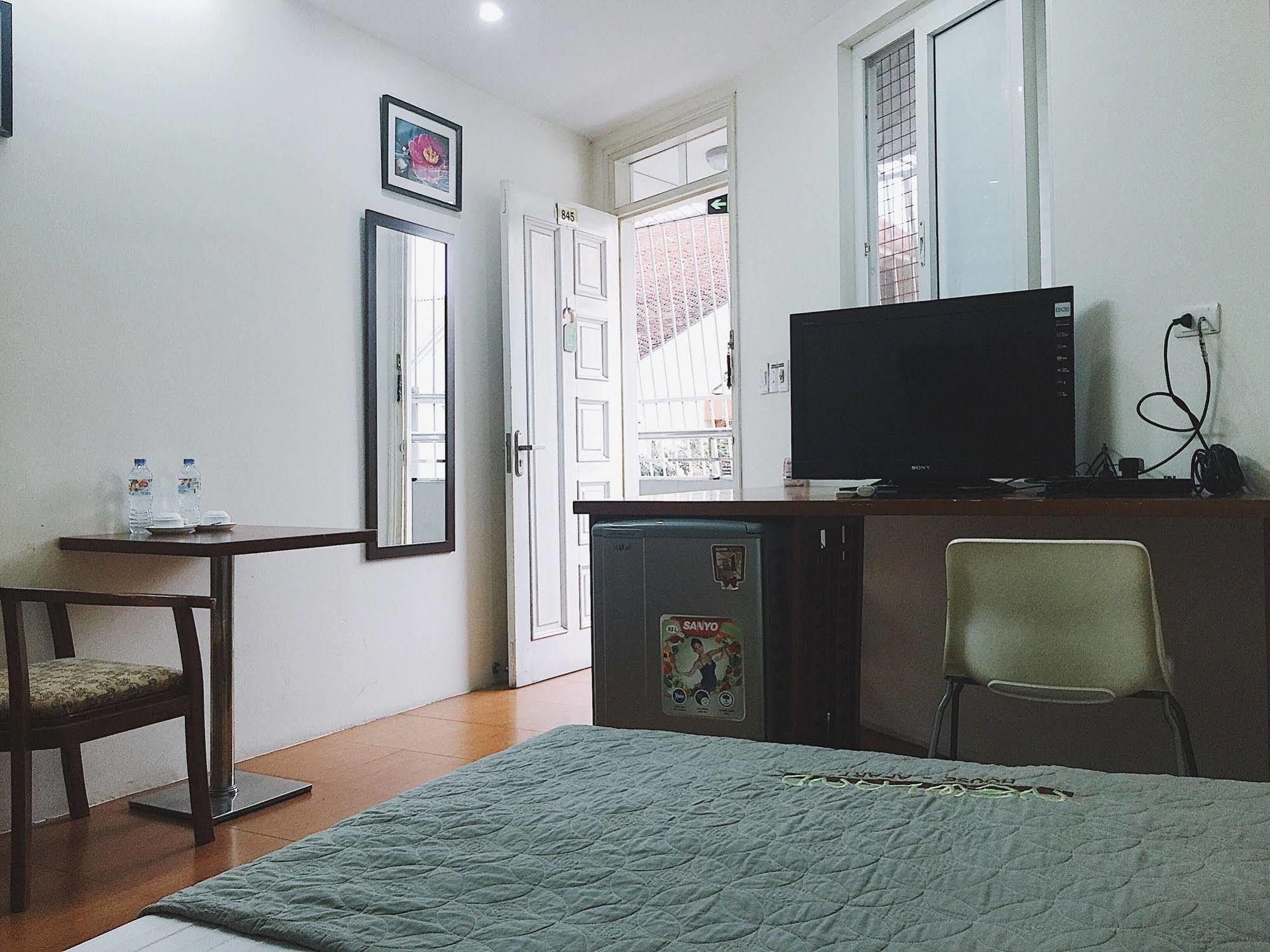 Căn hộ V-studio 2 *