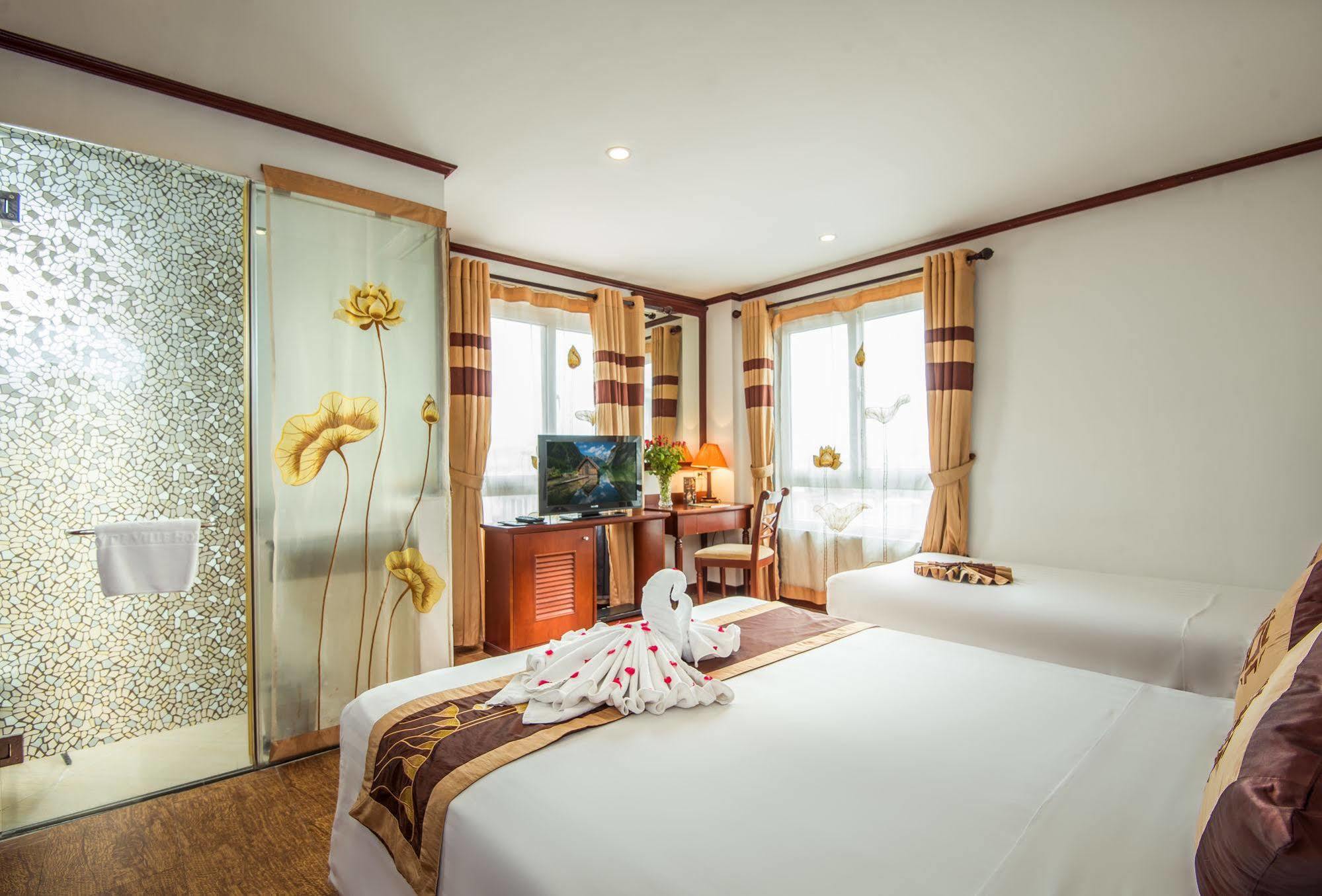 De Legend Hotel 2*