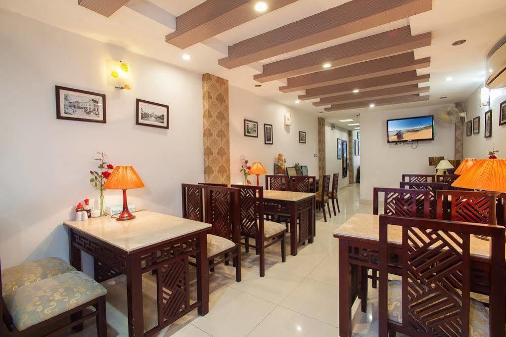 Cristina Center & 3*