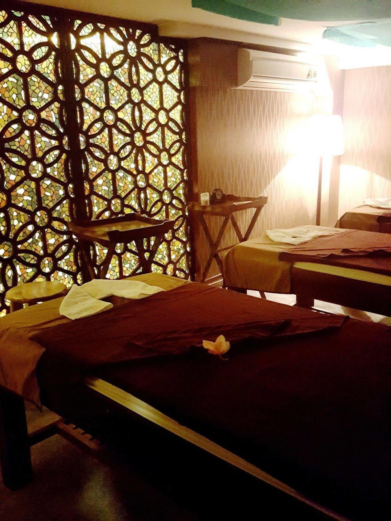 Hotel Emerald Waters 4*