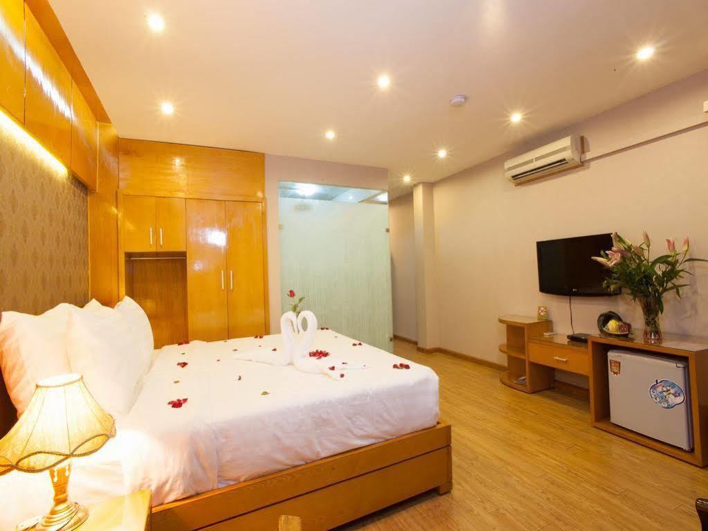 Lotus Boutique Hà Nội