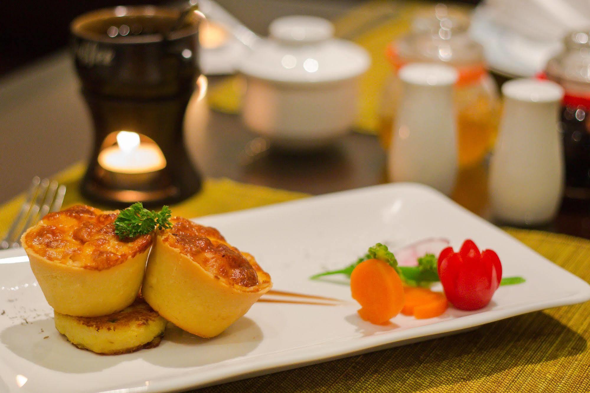 Viet View & Hanoi