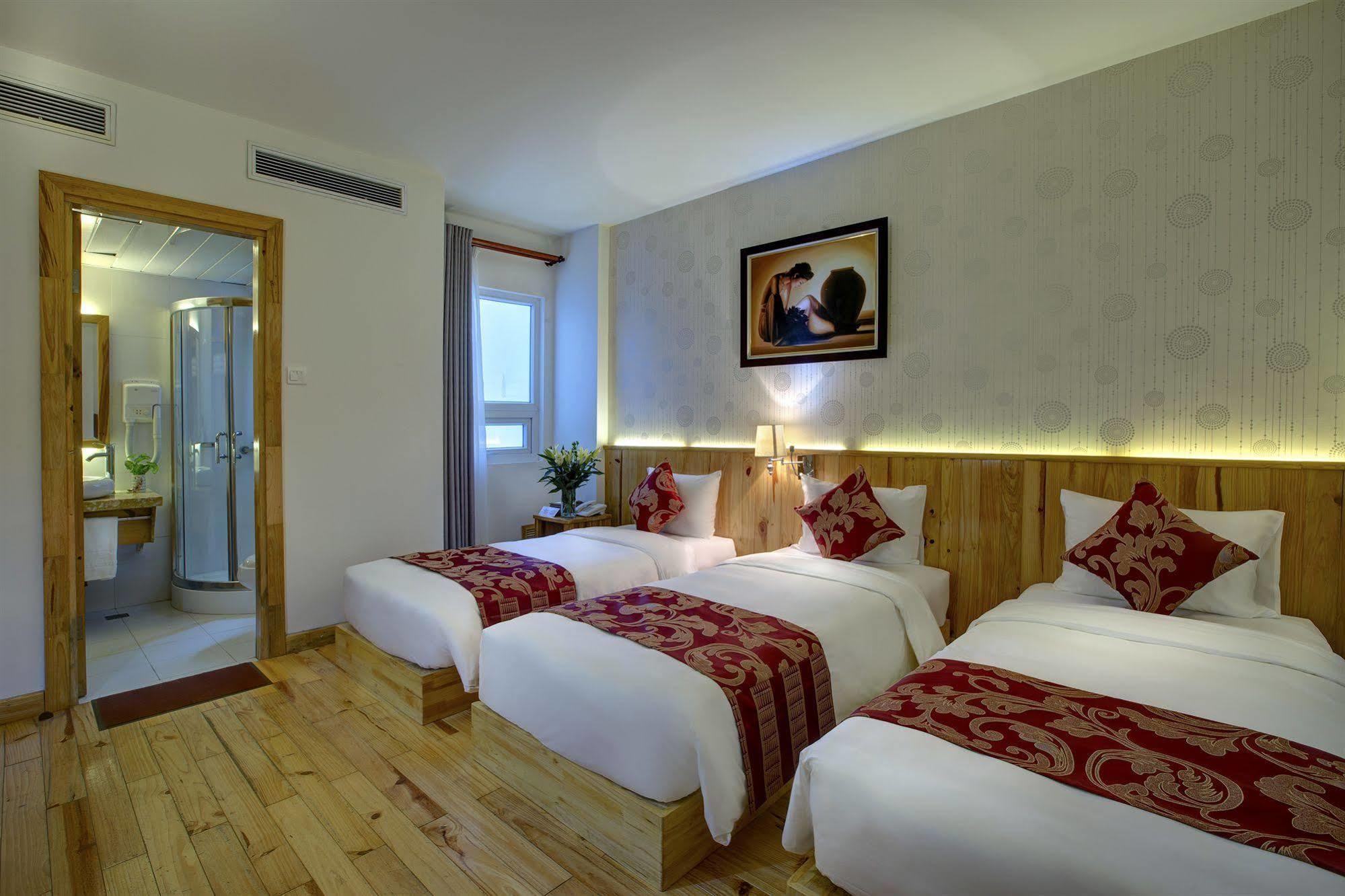Viet View & Hotel