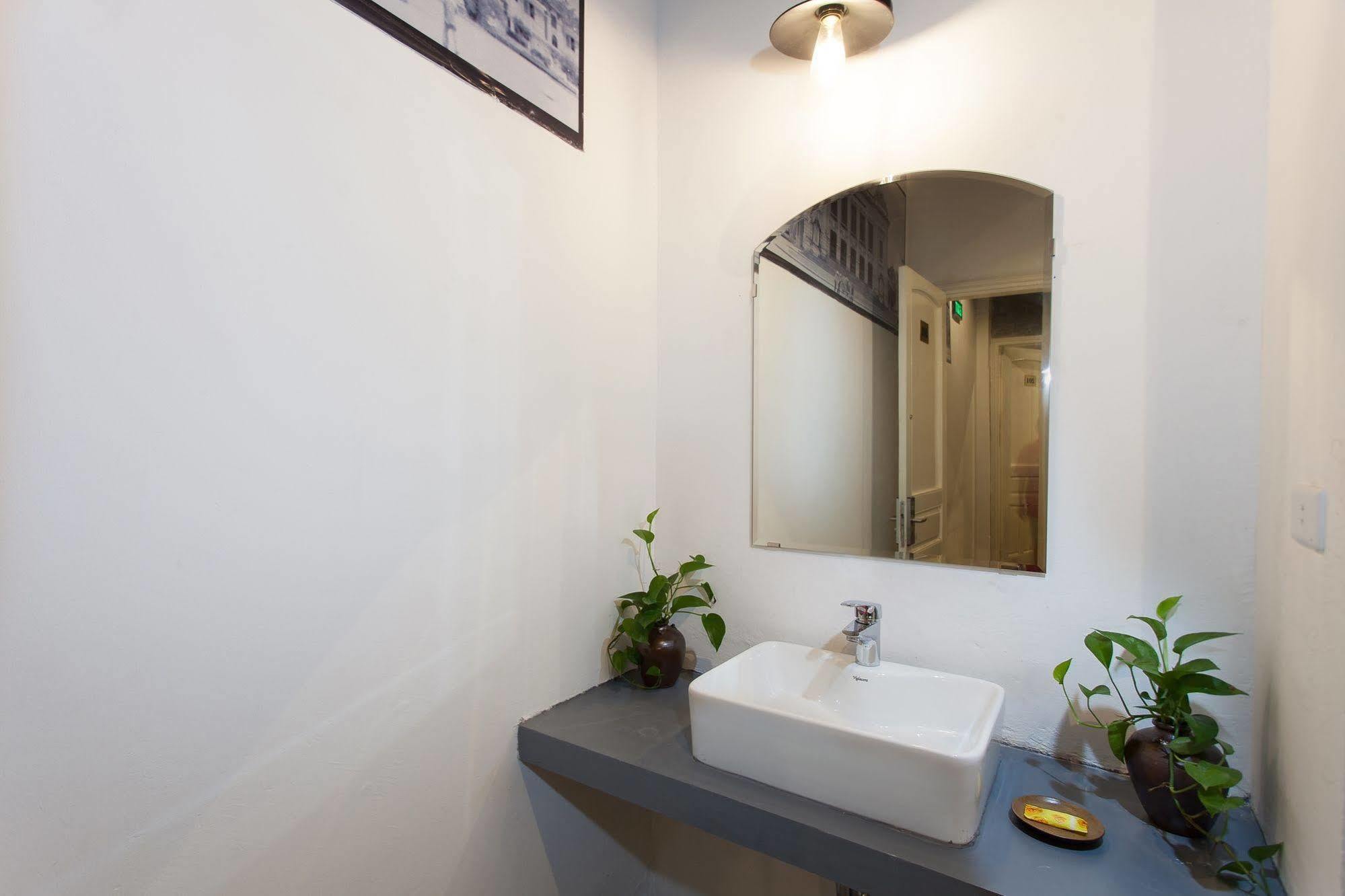 Hotel Luxury Backpakers Hanoi