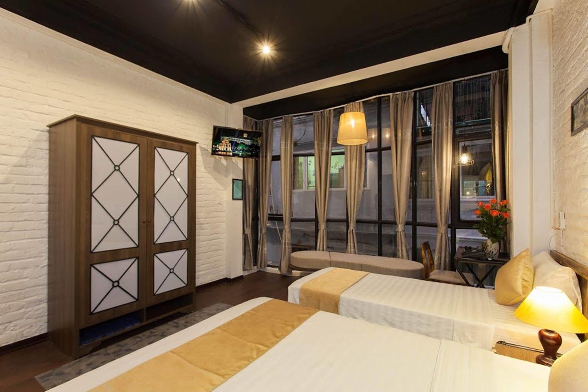 Hotel Luxury Backpakers Hanoi