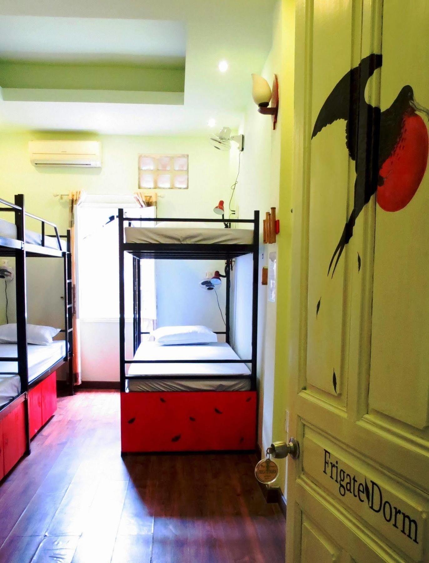 Hostel Massive Hanoi
