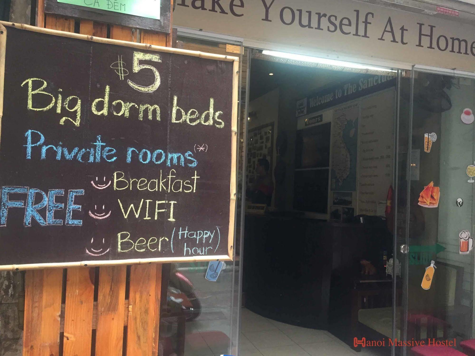 Hostel Massive Hanoi