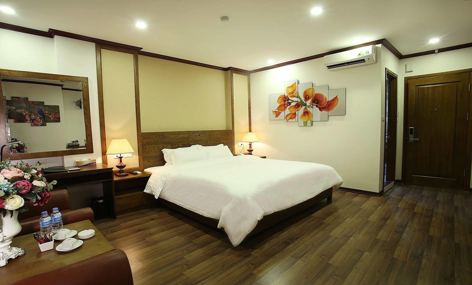 Hotel West & Hanoi