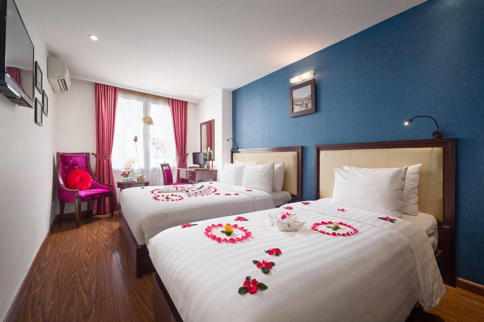 Serene Premier Hotel 3*