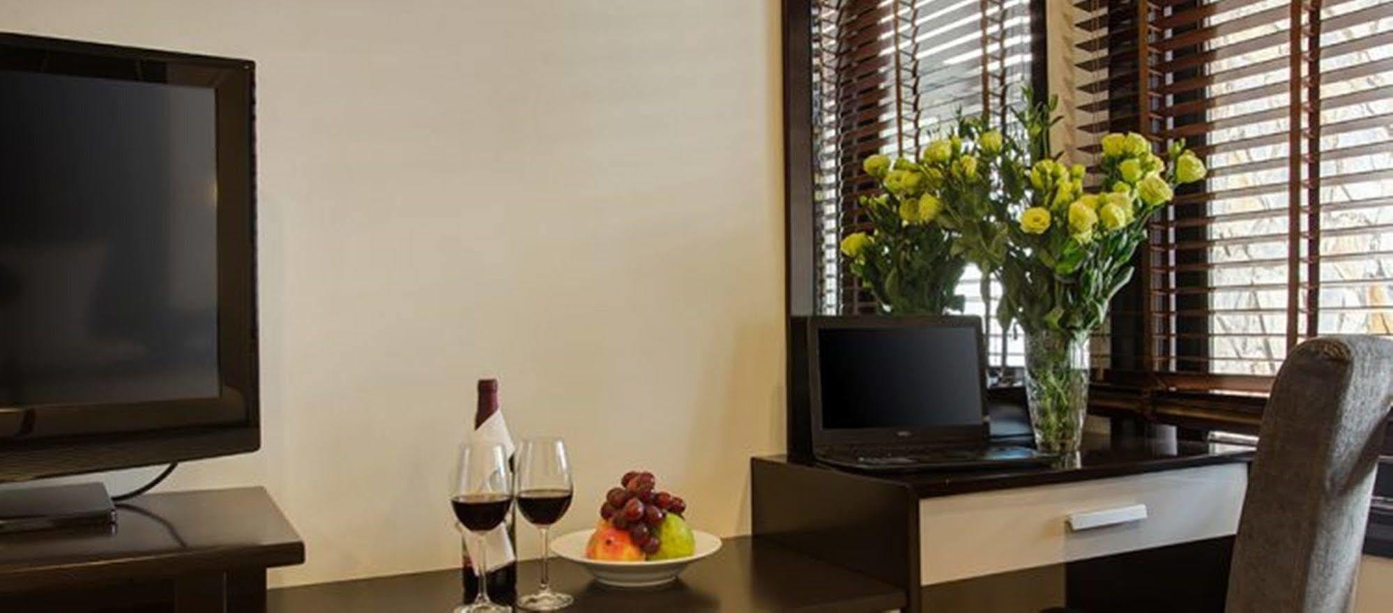 Hotel La Sante &