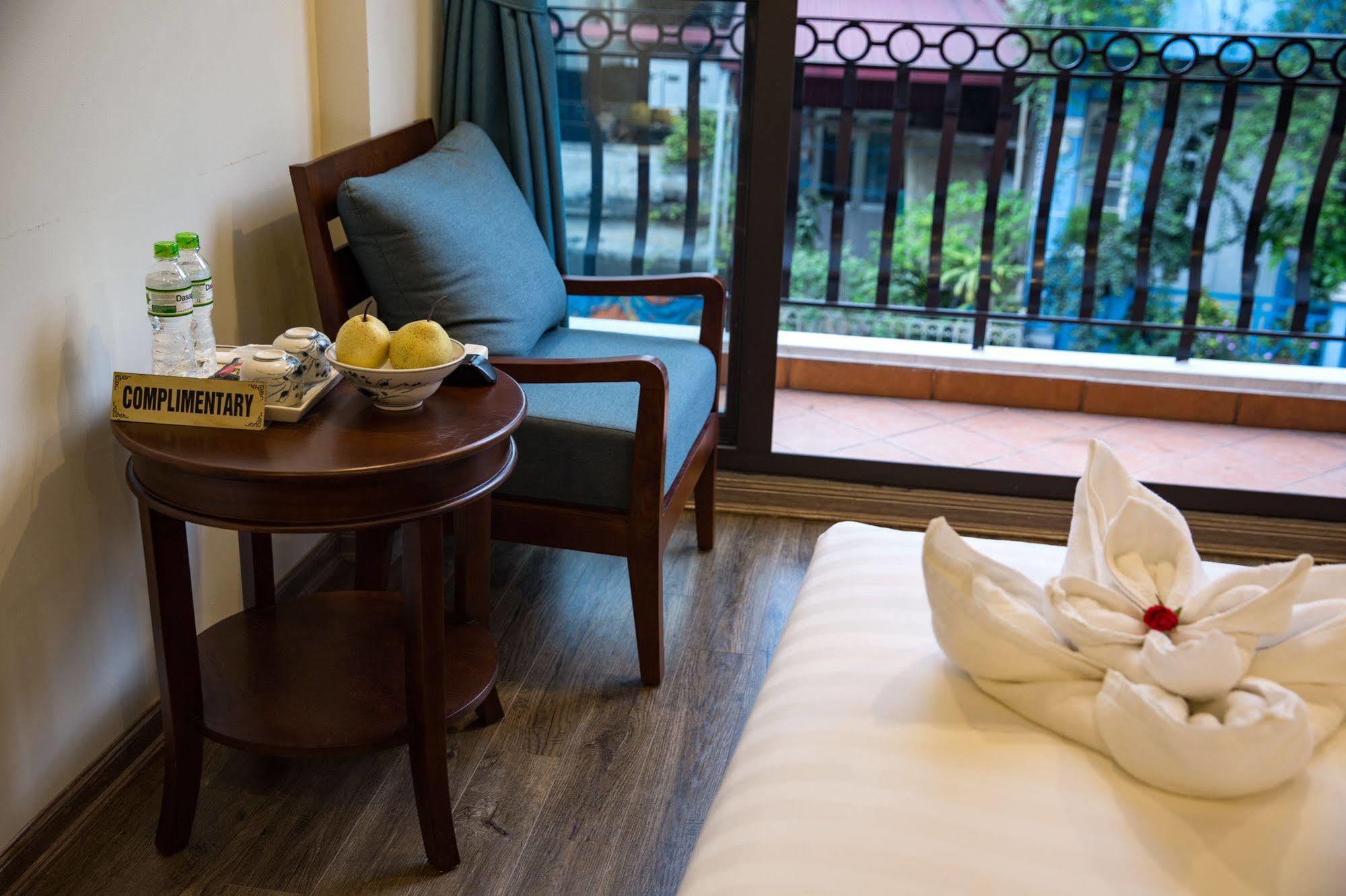 Hotel Holiday Emerald Hanoi