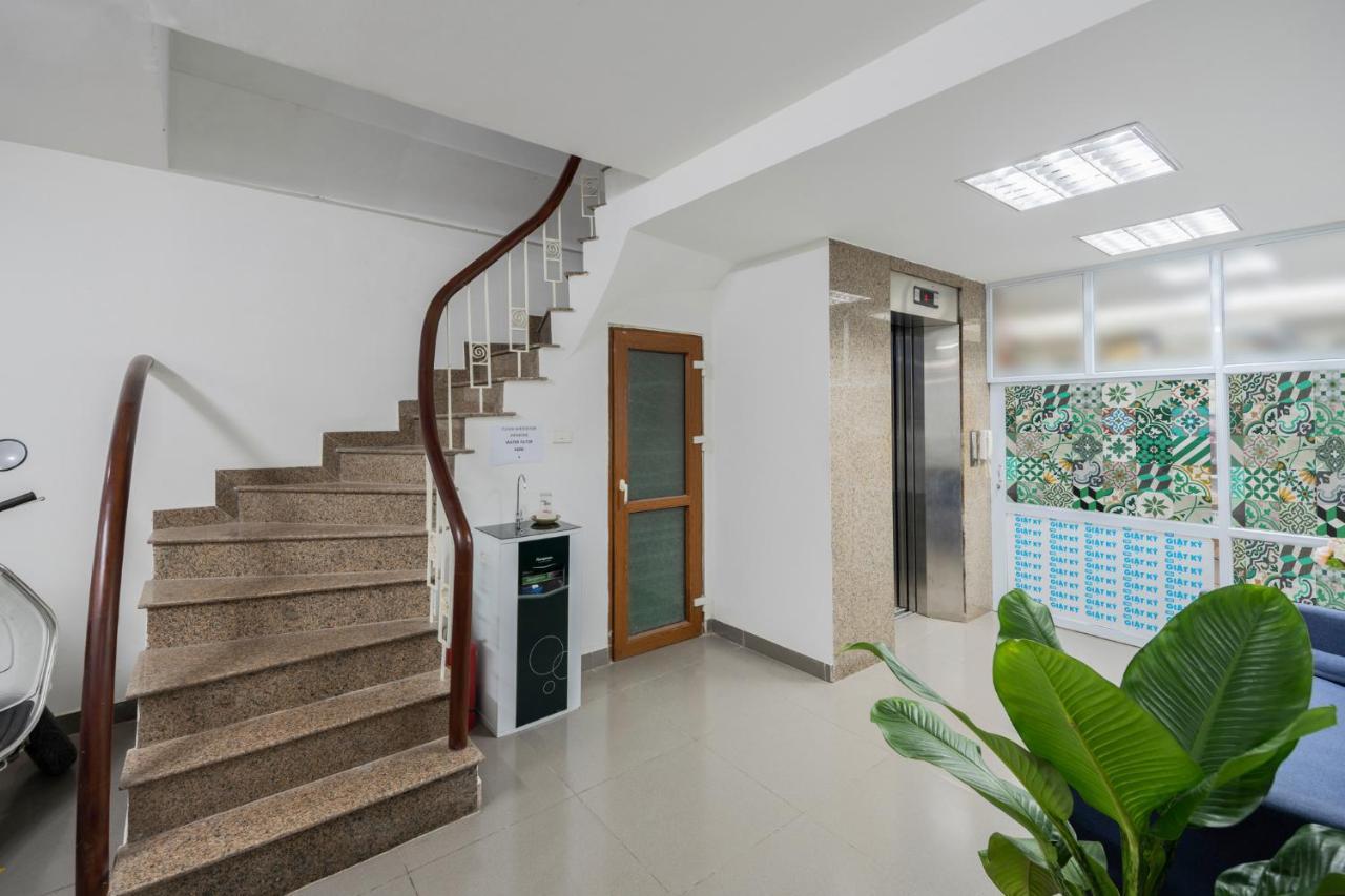 Sazi Homestay 97 Van Cao Building *