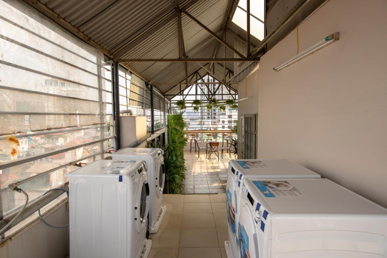 Khách sạn hẻo lánh Sazi Homestay 97 Van Cao Building *
