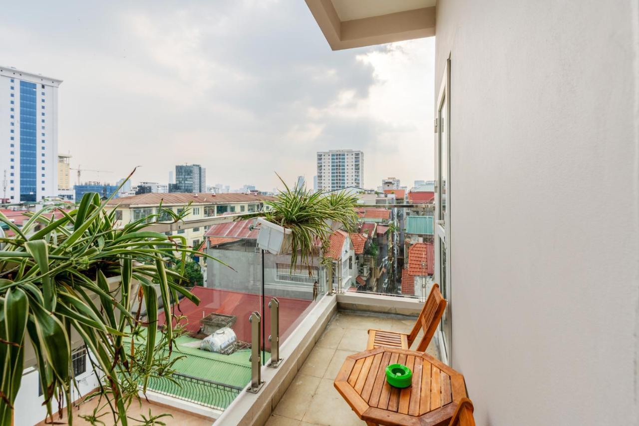 Sazi Homestay 97 Van Cao Building * Hà Nội