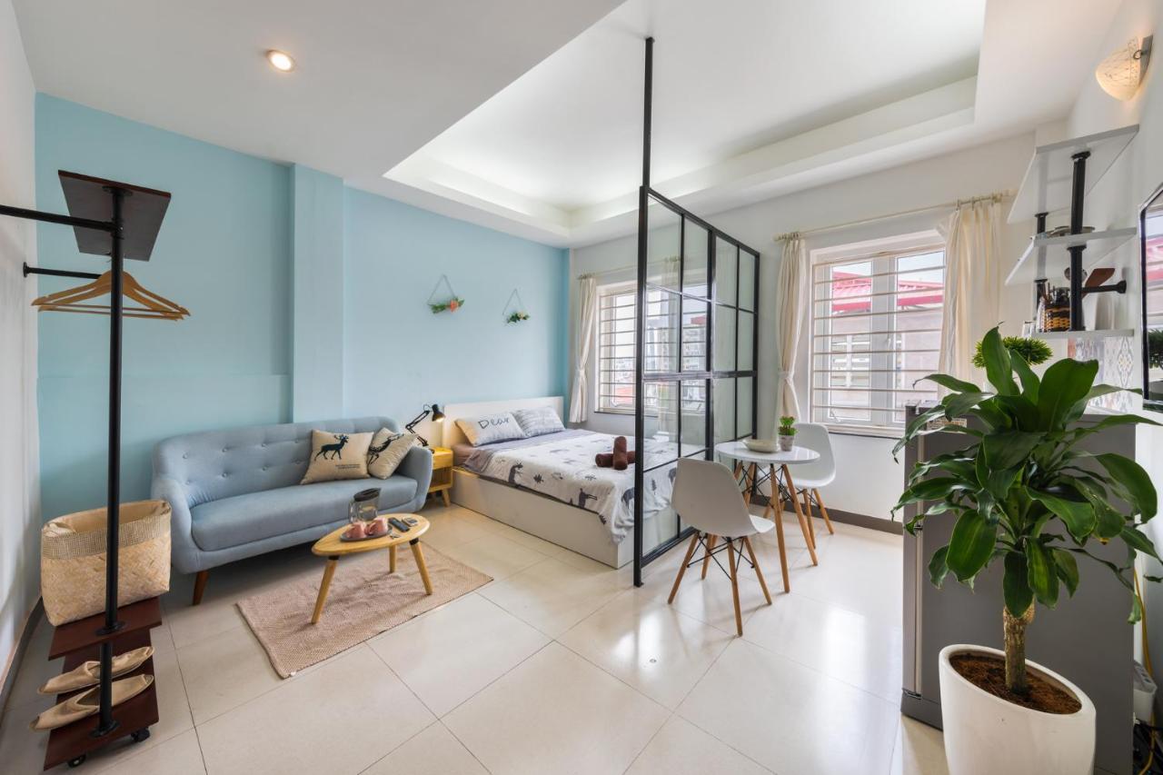 Khách sạn hẻo lánh Sazi Homestay 97 Van Cao Building *
