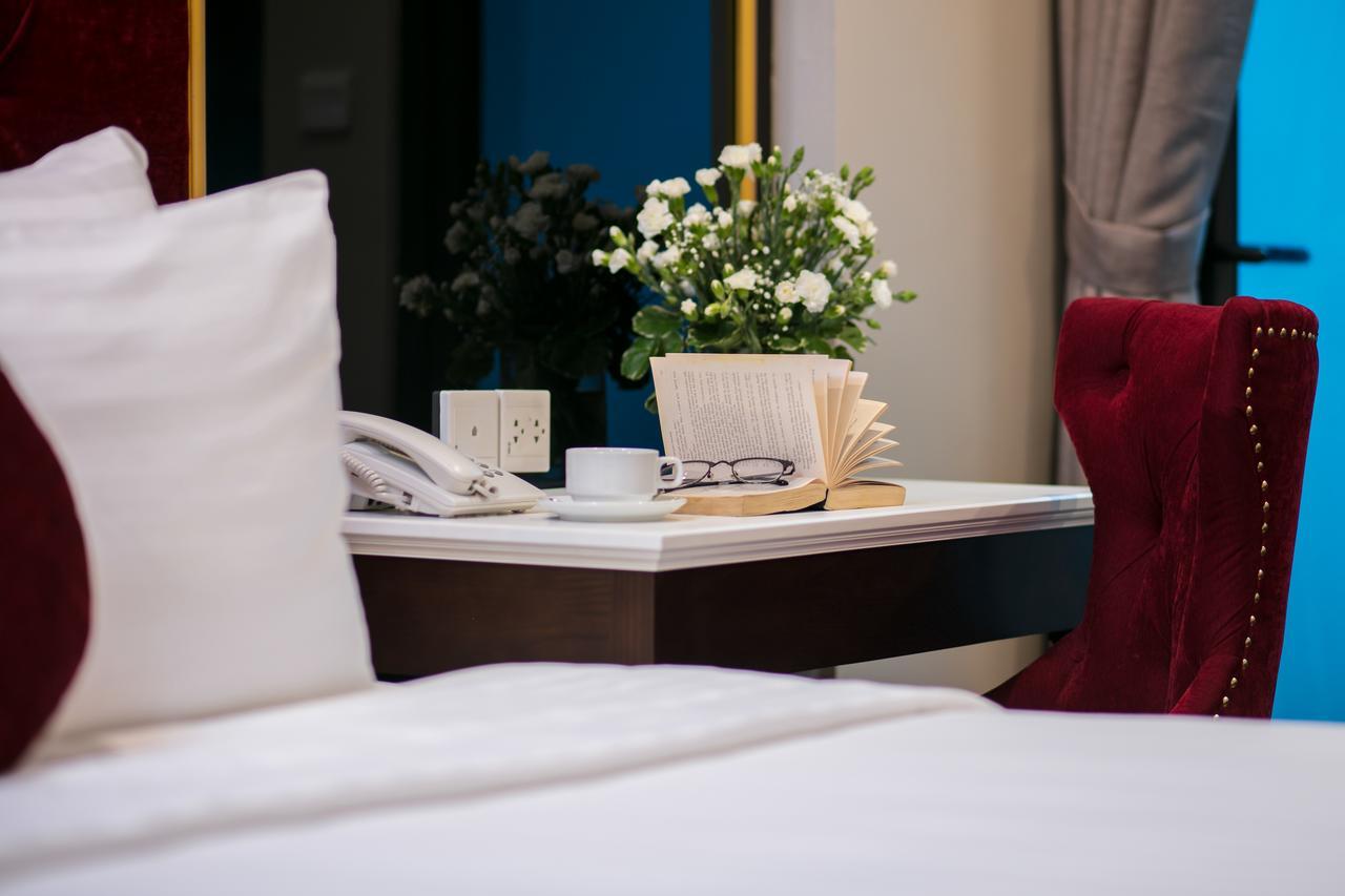Hotel L'heritage Centre & 4*