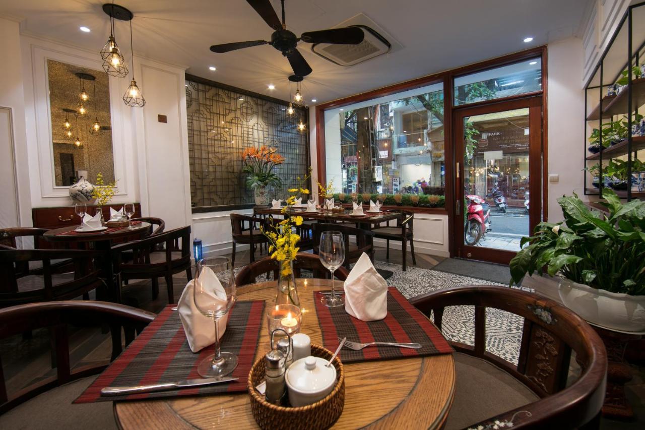 Hong Ngoc Dynastie Boutique & Hanoi