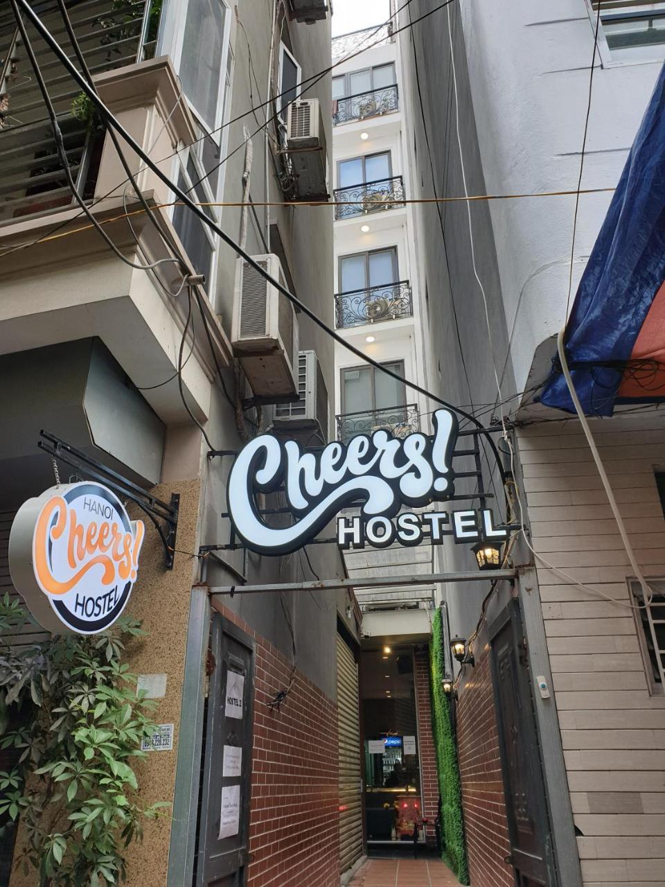 Vietnam Cheers