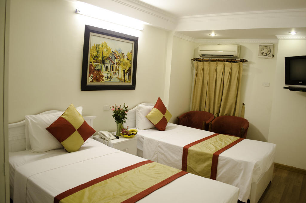 Hotel Blue Moon