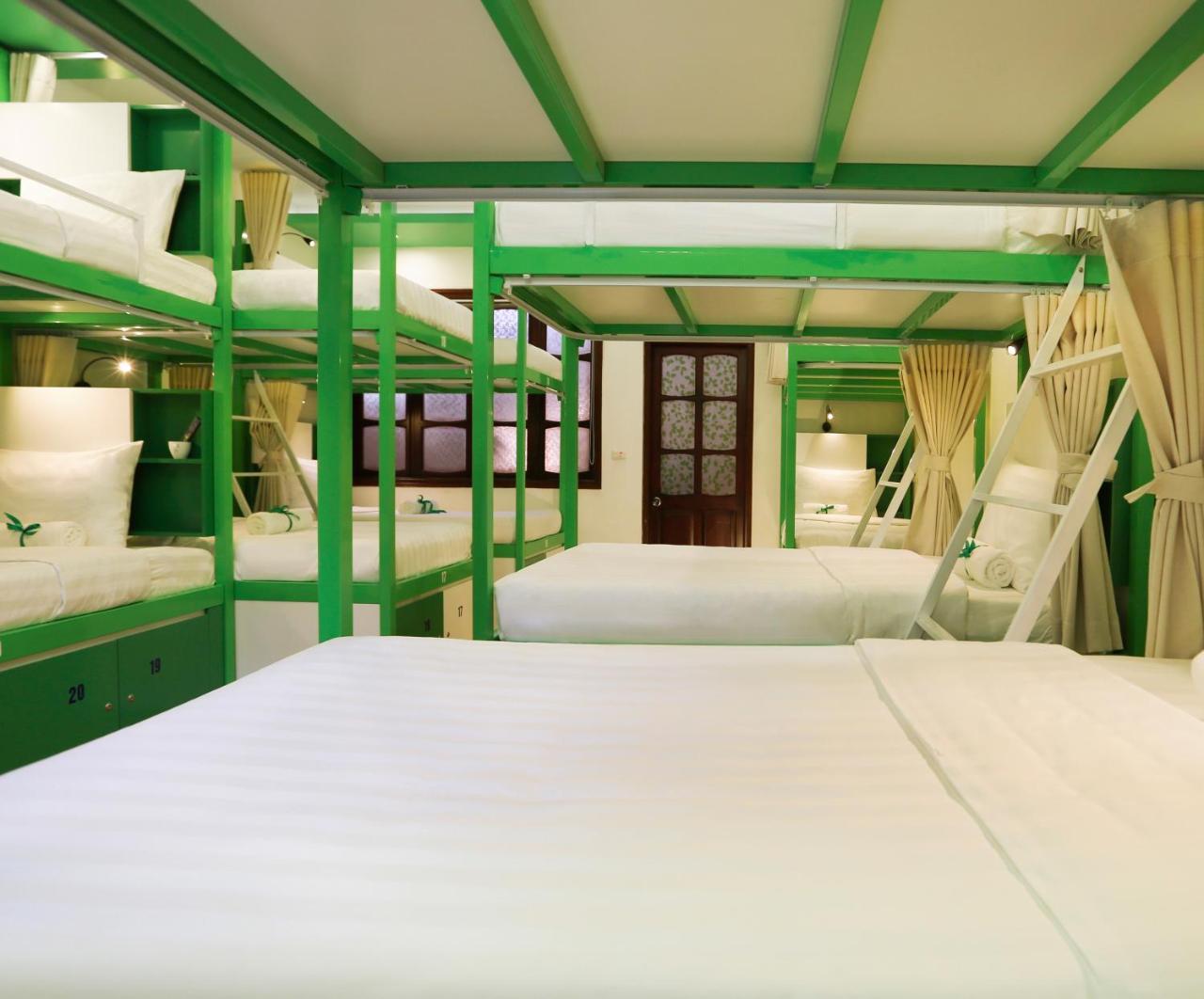 High Five Hostel